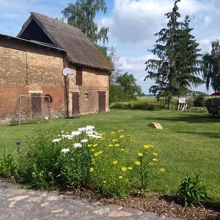 Granary - House By The Pond 펜션 Gellenthin